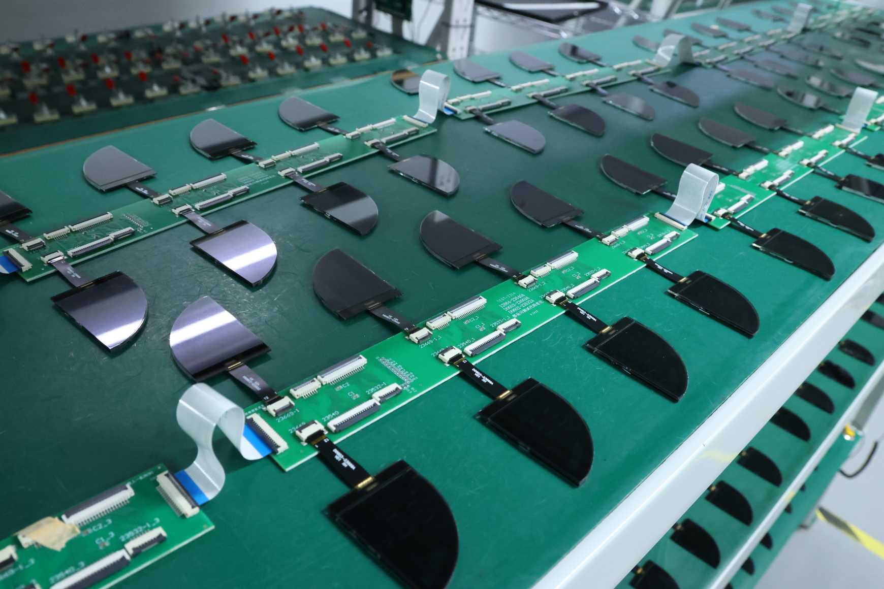 ডিসপ্লে টেকনোলজির ক্রস-ইন্ডাস্ট্রি ইন্টিগ্রেশন শত-বিলিয়ন-ডলার বাজারকে উৎসাহিত করে, কাস্টমাইজেশন ট্র্যাক দখল করার জন্য চীনা এলসিডি প্রস্তুতকারকদের দৌড়